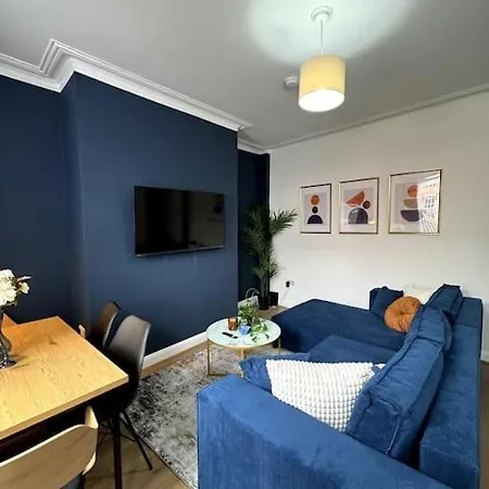 Modern 5-Bed Home Near Leeds City Centre Exterior photo